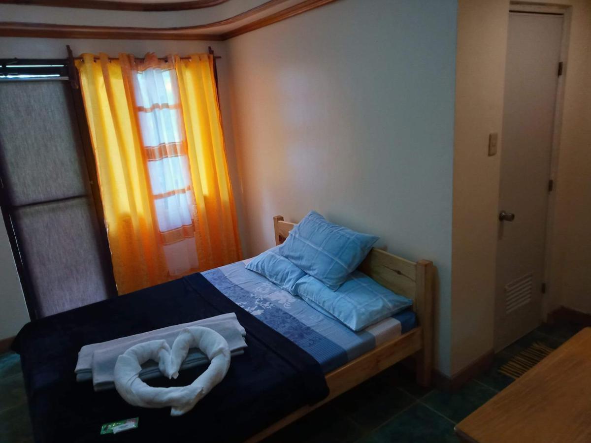 בנאווה Trekkers Lodge And Cafe מראה חיצוני תמונה