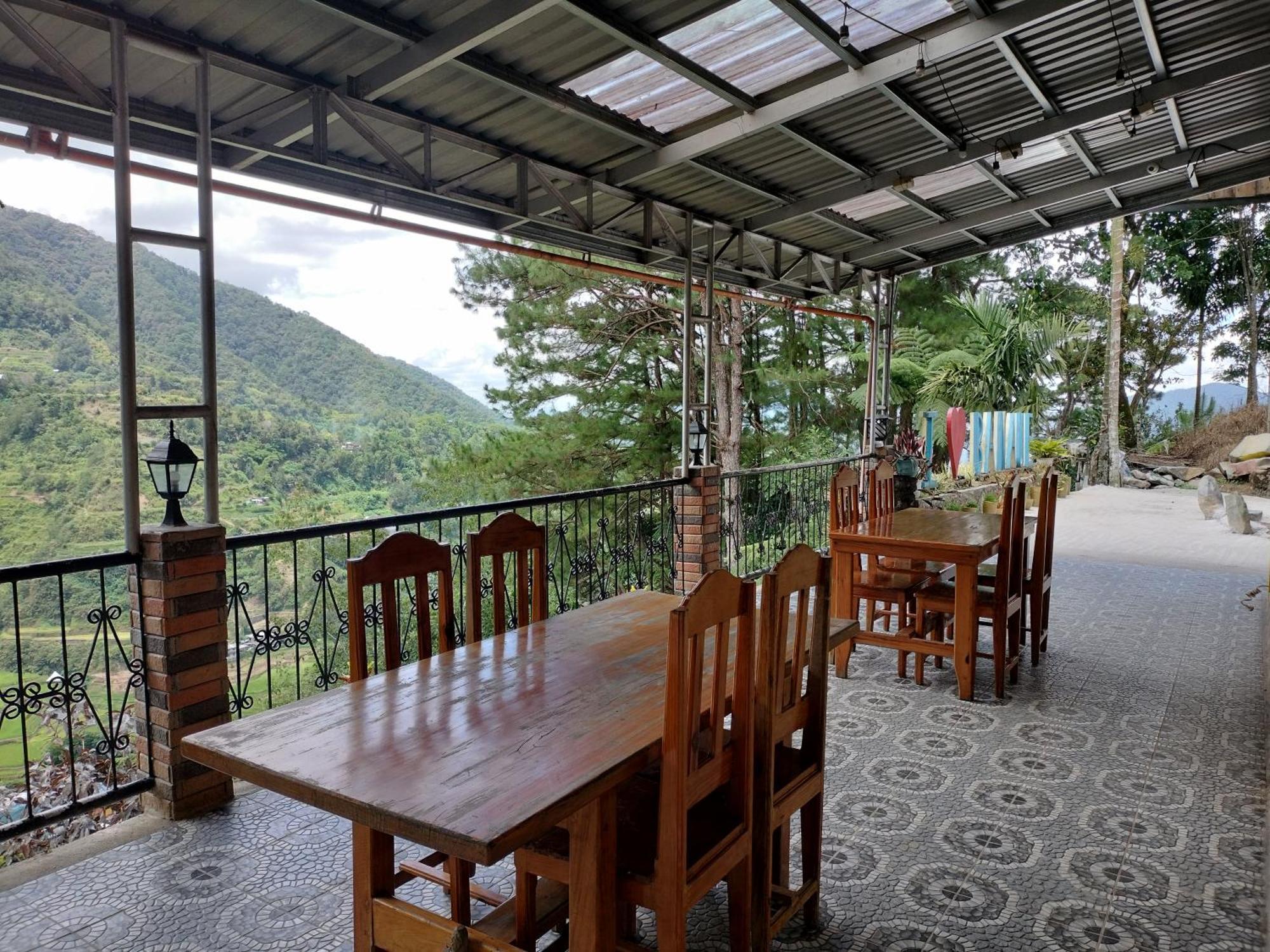 בנאווה Trekkers Lodge And Cafe מראה חיצוני תמונה
